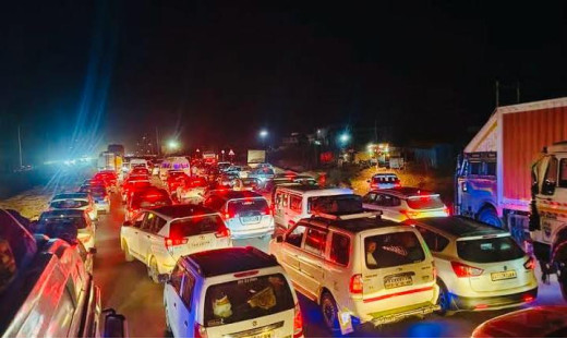 कराह रहा है प्रयागराज, महाकुंभ श्रद्धालुओं से स्थानीय निवासी ने की शहर छोड़ने की अपील